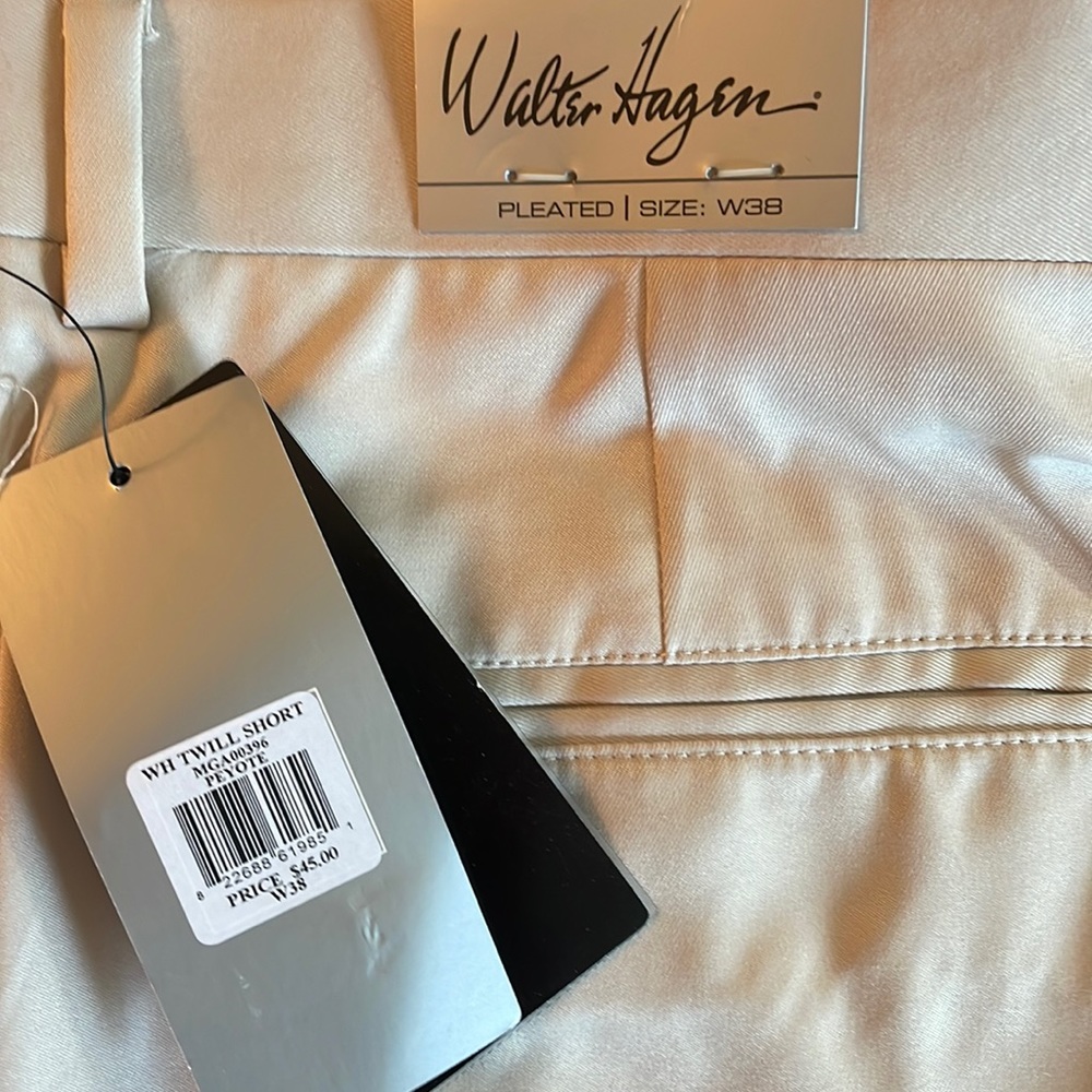 Men’s golf shorts